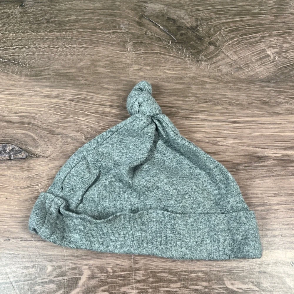 Target Gerber Baby Hats 0-6M Black White Grey Striped Elephant Top Knot 4 Pack